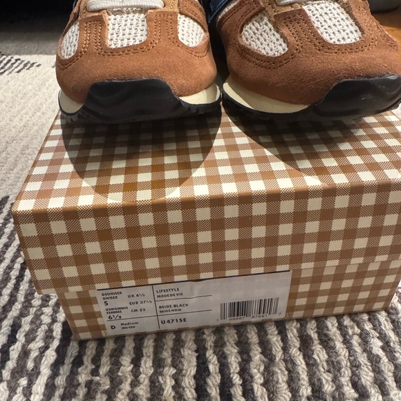 Sezane X New Balance 471 Sneakers - Picture 2 of 3